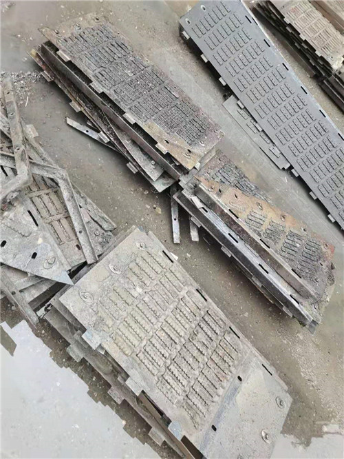化工(gōng)廠換熱器清洗案例